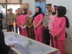 Irjen Pol Helmy Santika Melayat ke Rumah Duka Nakes Meninggal saat Tugas