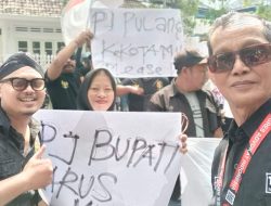 Massa Almasta Tulungagung Lakukan Aksi Damai