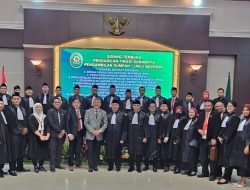 Puluhan ADVOKAI Diambil sumpahnya Oleh Pengadilan Tinggi Surabaya