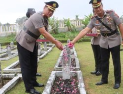 Polresta Cilacap Ziarah dan Tabur Bunga,Sambut HUT Bhayangkara ke-78
