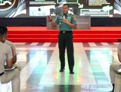 Danyonif Para Raider 330 Buka Ceramah Pembekalan Taruna Akmil Tingkat IV