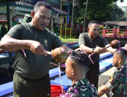 Pesta Air Tradisi Korps Taruna Akmil Tk IV/Sermatutar