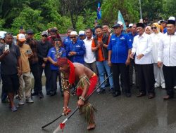 Diiringi Cakalele dan Hadrat, Paslon AMANUSA Daftar ke KPU SBB