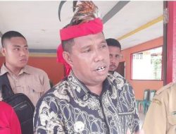 Peletakan Batu Pertama Rumah Tua Upu Rumasoal di Neniari