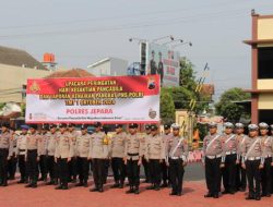 Pimpin Upacara Kesaktian Pancasila, Kapolres Jepara Beri Penghargaan Personil Berprestasi