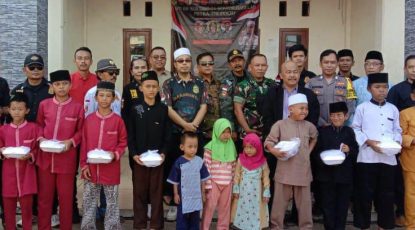 Dihadiri Ketua Umum,WN88 Sub Unit 01 Sektor Babelan Santuni Anak Yatim