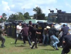 Gabungan TNI-Polri Wilayah Lampung Latihan Bersama Anti Huru-Hara