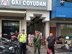 Babinsa Jayengan Amankan Ibadah Natal dan Tahun Baru 2025