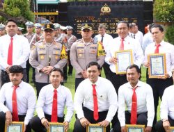 15 Polisi Terima Penghargaan Usai Berhasil Ungkap Kasus dengan Tepat dan Cepat