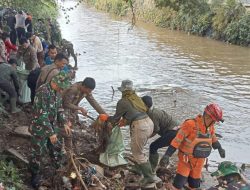 Sambut Bulan Suci Ramadan,Kodim 0606/Kota Bogor Gelar Aksi Bersih Sungai Cipakancilan