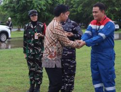 Turun dari Helikopter di Helipad Bumi Patra,Wapres RI Disambut GM PT KPI RU VI Balongan