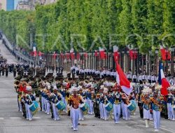 Tergabung dalam Kontingen RI,Taruna Akmil Tampil Gemilang di Parade Bastille Day 2025 Paris