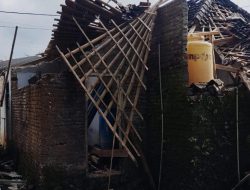 Diguyur Hujan Lebat, Tempat Ibadah di Cilacap Ambruk