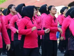 Polda Sulsel Olahraga Bersama di Hari Gerak Bhayangkari ke-73