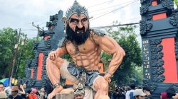 Tampilkan Babad Tanah Dermayu,Blok Panggung Raya Juara 1 Karnaval Ogoh-ogoh Buyut Gading