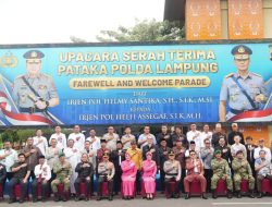 Danrem 043/Gatam Hadiri Upacara Serah Terima Pataka Kapolda Lampung