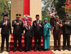 Rangkaian Hari Pahlawan, Kapolres Sinjai jadi Inspektur Upacara Ziarah ke TMP Manggottong