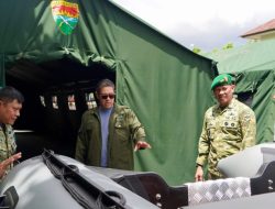 Pangdam XXI/RI Terima Bantuan Perahu Karet dan Tenda Serbaguna dari Komisi I DPR RI