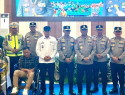 Kasdam XXI/RI Hadiri Apel Ojol,Baksos,Bakkes dan Penyerahan Bantuan Kemanusiaan di Provinsi Sumbar