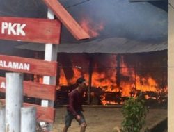 Rumah Warga Desa Bonto Salama Terbakar,Petugas Segera Padamkan Api