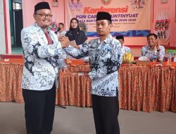 Sertijab PGRI Cabang Juntinyuat,Warsid Ketua Baru