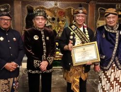 Abah Anton Charliyan Dapat Kehormatan Sri Raksa Kalapa Budaya dari Madukara