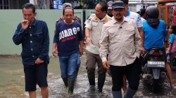 Walau Cuti,Lurah Abdul Bareng Forkopimcam Jatibarang Tinjau Banjir di Wilayahnya