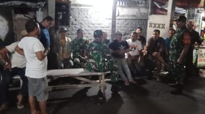 Perkuat Keamanan Wilayah, TNI-Polri Ajak Warga Matraman Aktifkan Ronda Malam