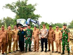 Pemdes Gadingan dan Mekargading Bersama Forkopimcam Sliyeg Bergerak Cepat Rapikan TPS Gadingan