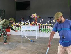 Karya Bakti Satgas Yonif 521/DY di Gereja GBI Distrik Elelim