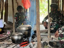 Satgas Yonif 521/DY Laksanakan Komsos dalam Pembinaan Teritorial di Distrik Benawa