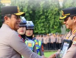 Kapolda Sulsel Serahkan Penghargaan Pelaksanaan Operasi Ketupat 2026 ke Polres Jajaran
