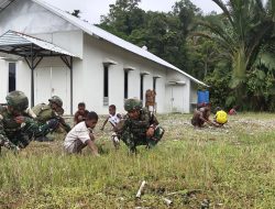 Satgas Yonif 521/DY Laksanakan Karya Bakti di Gereja GKI Tigris Muaranawa