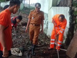 BPBD, DLLU,Camat dan Lurah Enggal Turun Langsung Pantau Lokasi Banjir