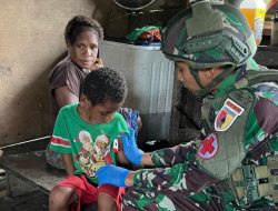 Satgas Yonif 521/DY Hadirkan Pelayanan Kesehatan Gratis di Kampung Muaranawa