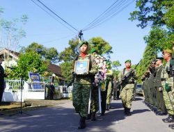 Gubernur Akmil Lepas Jenazah Letkol Czi Yulius Wahyu Prasetyo