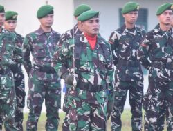 Prajurit dan PNS Korem 043/Gatam Ikuti Upacara Bulanan 