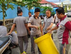 Personel Polres Sinjai Kompak Gelar Kerja Bakti Bersihkan Mako