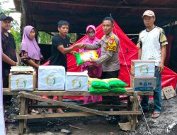 Iptu Suparman Salurkan Program Peduli Kapolres Sinjai kepada Warga Korban Kebakaran