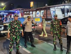 TNI,Polri dan Warga Matraman Sinergi Patroli Malam Jaga Keamanan Wilayah