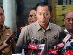 Sambut AHY di Stasiun Bekasi,Tri Adhianto Pastikan Evakuasi Kereta Tuntas