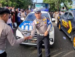 Pemberangkatan Calon Jamaah Haji Dikawal Personel Polres Sinjai, Kapolres Komitmen Jaga Keamanan