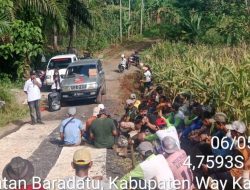 Masyarakat Kampung Banjarmasin Lakukan Swadaya Bangun JUT