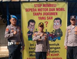 Edukasi Warga,Polsek Raja Pasang Spanduk Larang Kendaraan Bodong