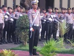 Polda Sulsel Gelar Upacara Pengibaran Bendera Merah Putih Peringati Harkitnas ke-118