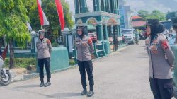 Saat Personel Polki Sholat Jumat, Polwan Polres Sinjai Tetap Berdiri di Garda Terdepan Pelayanan