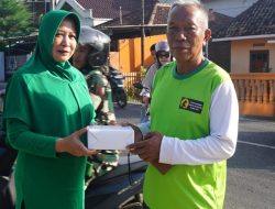Aksi Berbagi,Jumat Berkah Persit KCK Koorcab Rem 043 PD XXI/Radin Inten