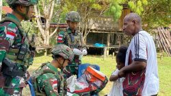 Sagas Yonif 521/DYt Gelar Pelayanan Kesehatan Gratis Keliling di Kampung Muaranawa