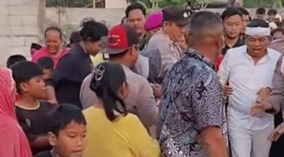 KDM Tepati Janji, Takziah ke Rumah Korban Tragedi Maut Jalur Pantura dan Berikan Santunan