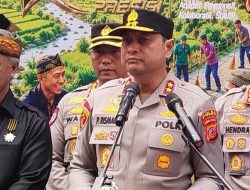Abah Anton Charliyan Dampingi Irjen Pol Pipit Rismanto pada Apel Bhabinkamtibmas
